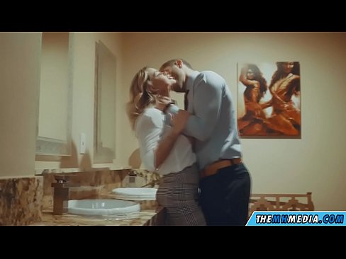 ❤️ Amikor egy bögyös szőke elcsábít egy nyilvános WC-ben ️ Szex videó at hu.yh9n.top